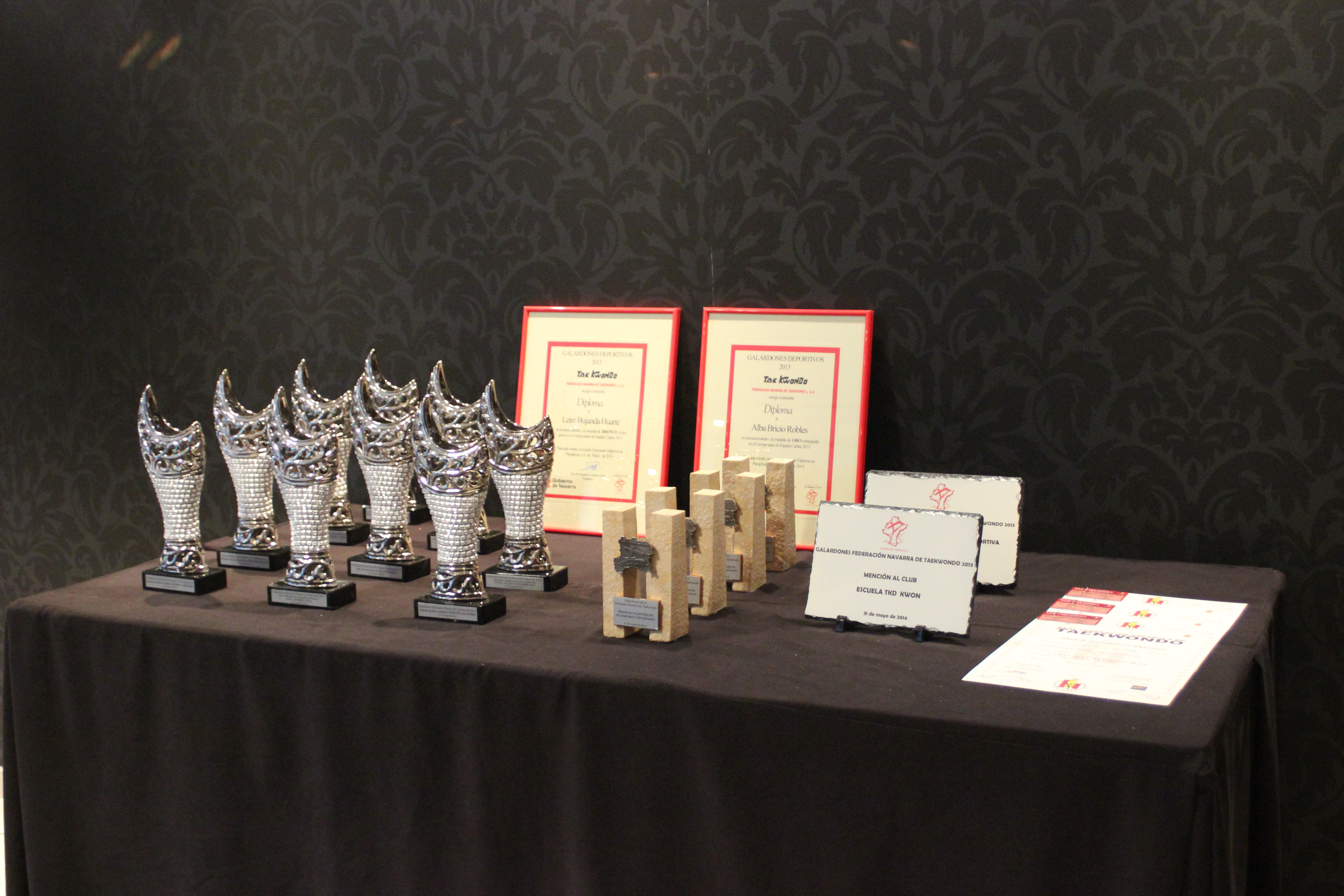 GALARDONES DEPORTIVOS FNT 2014